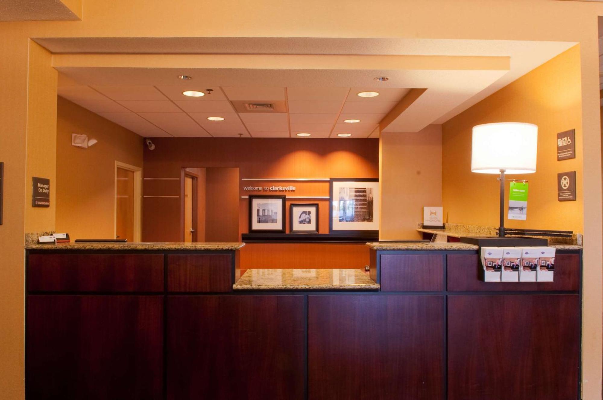 Hampton Inn Clarksville Exterior photo