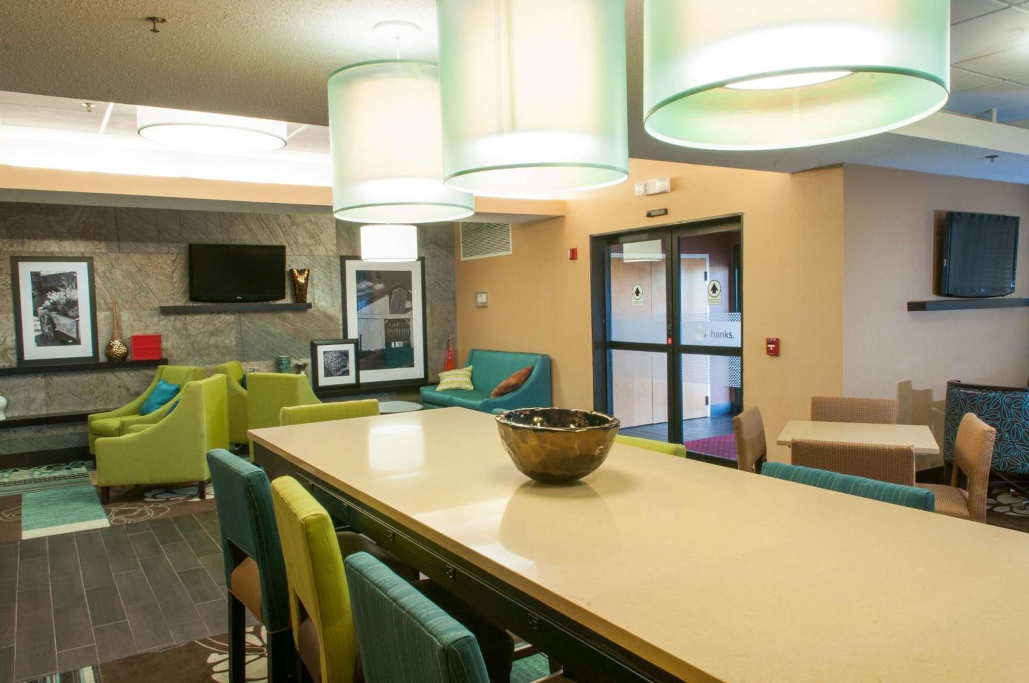 Hampton Inn Clarksville Exterior photo