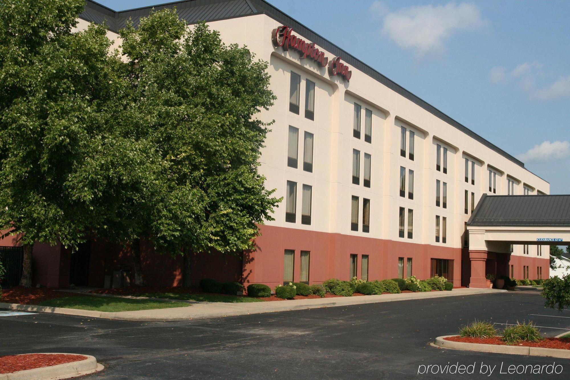 Hampton Inn Clarksville Exterior photo